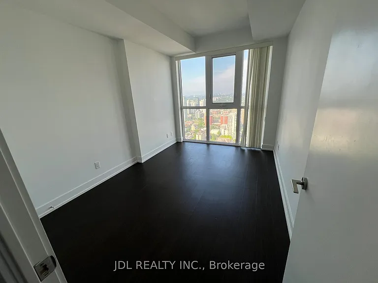 7 Grenville St #5008 — Photo 8