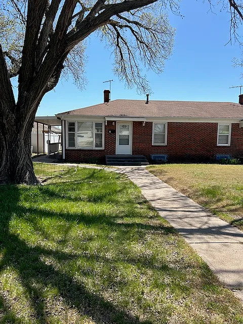 3 E 28th Ave #3