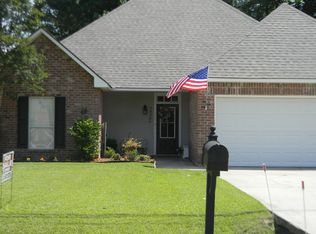 18484 White Oak Dr, Prairieville, LA 70769