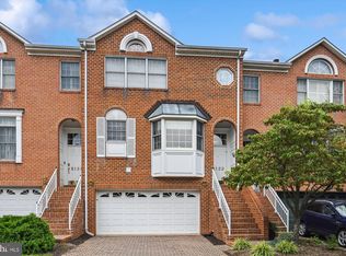 8122 Madrillon Ct, Vienna, VA 22182