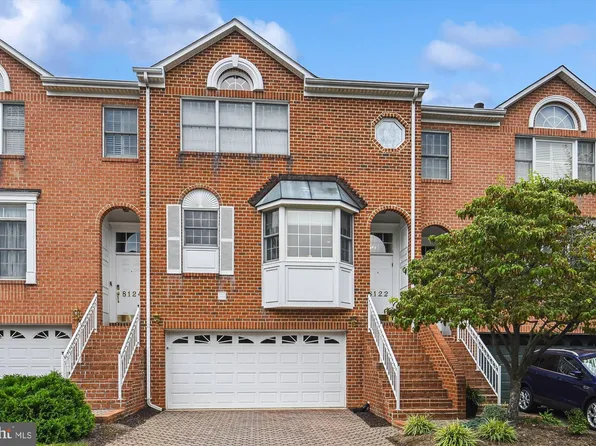 8122 Madrillon Ct, Vienna, VA 22182