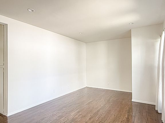 4th image of 632 Parkman Ave APT 1