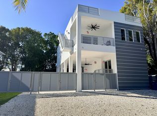 365 Buttonwood Shores Dr, Key Largo, FL 33037