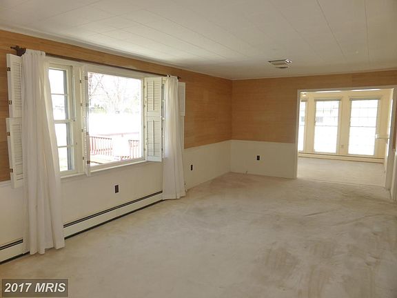 3rd image of 1422 California St