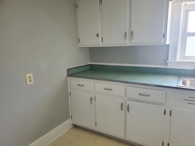 5195 Main St #3 — Photo 3