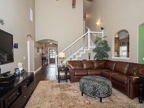 5th image of 20273 E 33rd Pl S