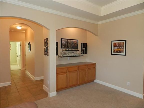 4th image of 608 Galston Dr