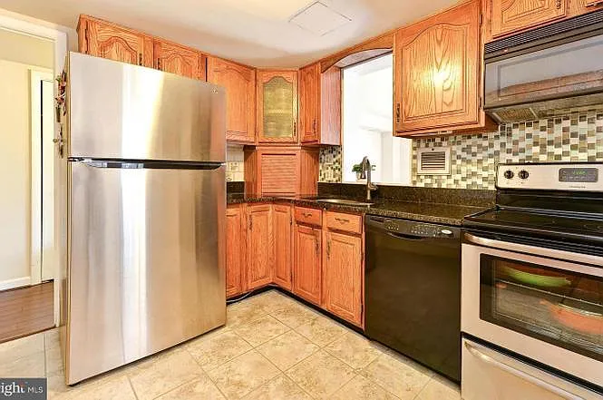 7505 Democracy Blvd #A427 — Photo 4