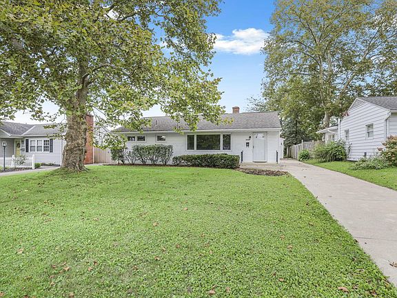 3rd image of 2722 Woodstock Rd