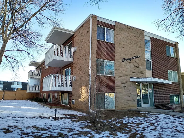 1990 N Beeler St #8 — Photo 20