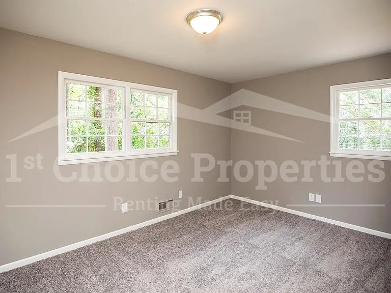 1037 Dawn Dr — Photo 18