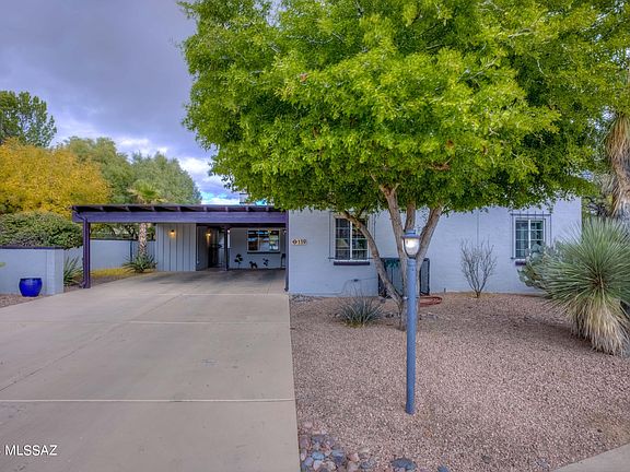 2nd image of 139 E La Soledad