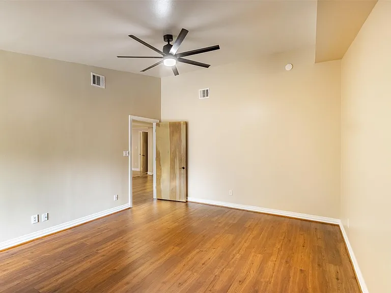 2098 Harland Dr — Photo 40