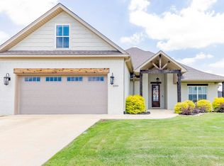 6200 Lewiston Dr, Alexander, AR 72002