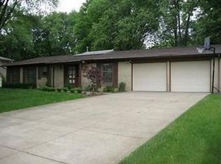 5788 Memory Dr, Akron, OH 44319