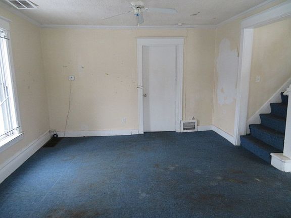 4th image of 240 S Lincoln Ave