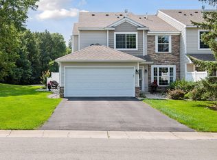 409 Wilderness Dr, Chaska, MN 55318