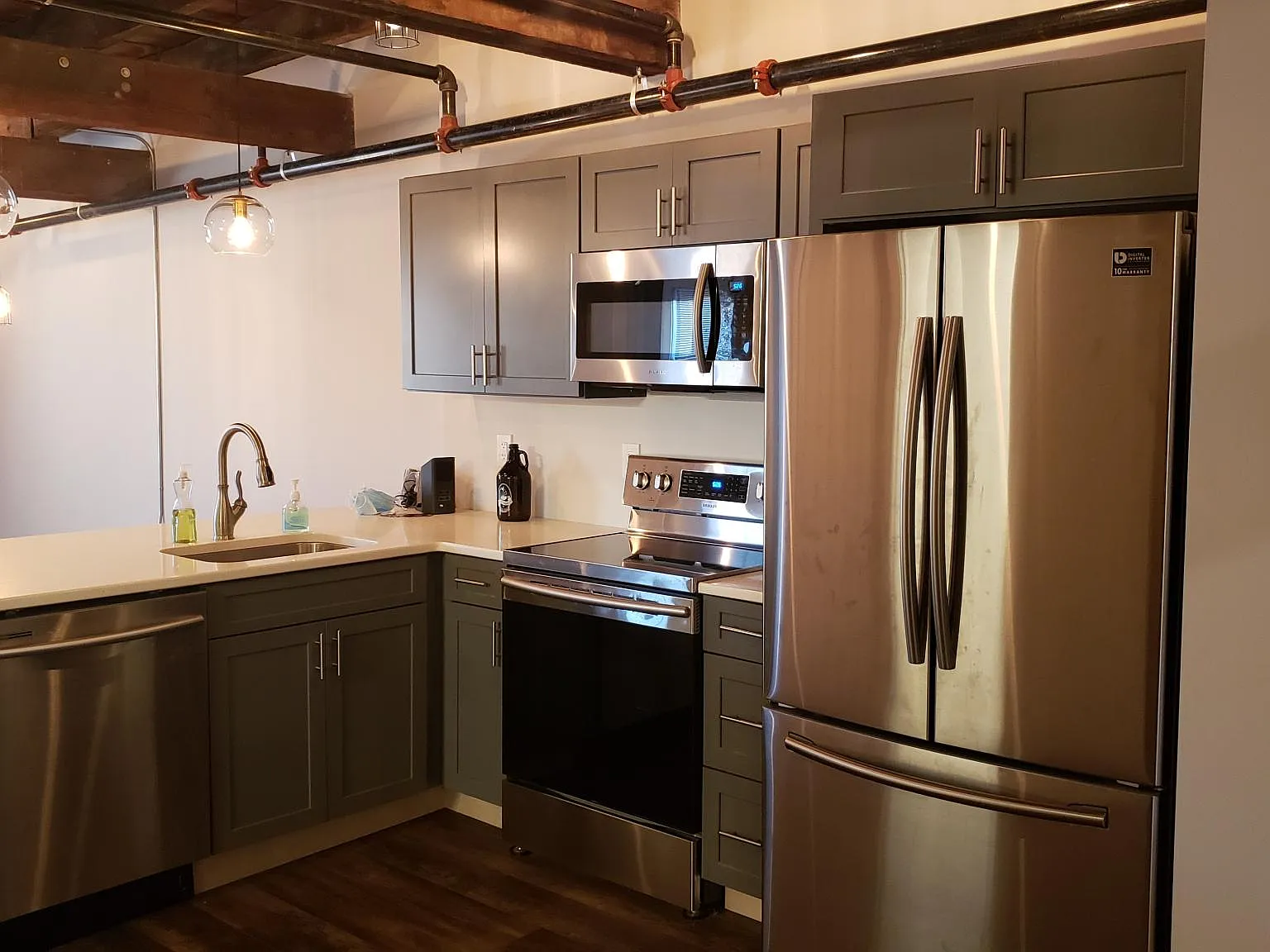 2 bed, $1,595 — Photo 4