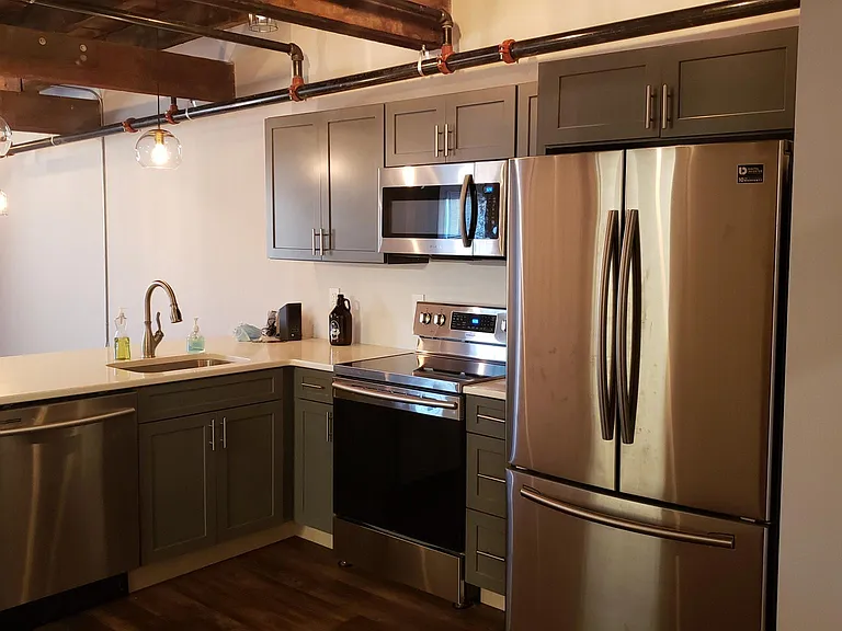 101 W Market St #302 — Photo 4