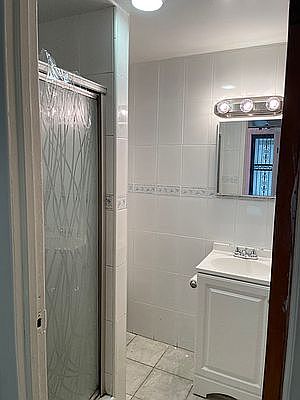 4th image of 50-54 41st St #1
