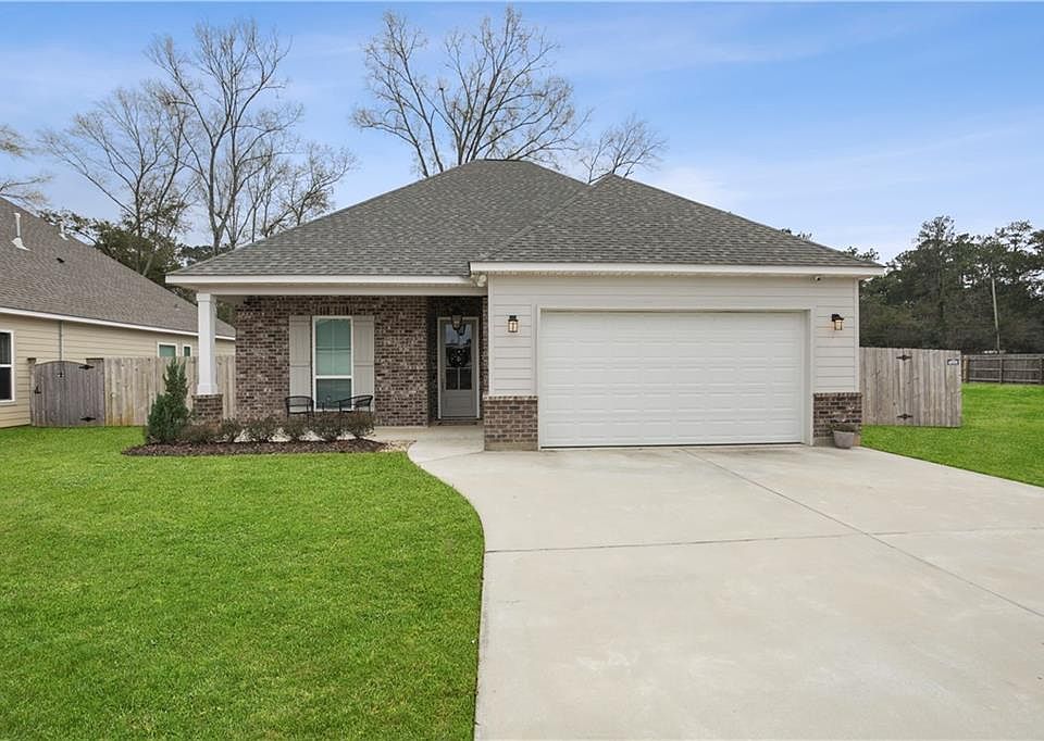 1st image of 4064 Monarch Ln