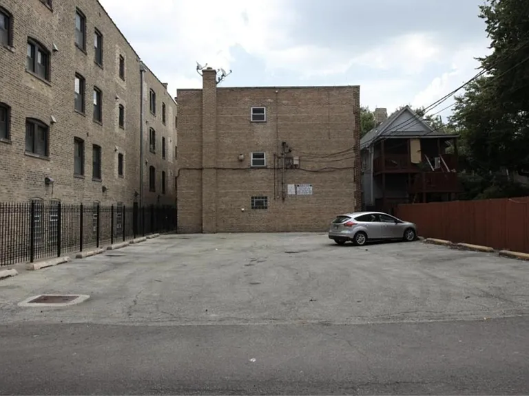 Parking in rear of building for add'l monthly rent
