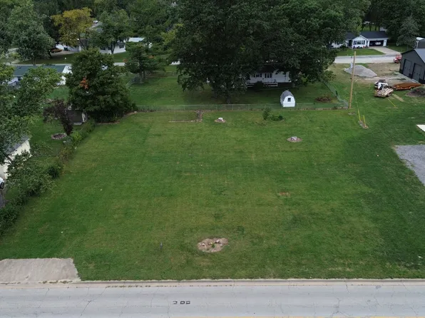 1745 S 44th St, Decatur, IL 62521