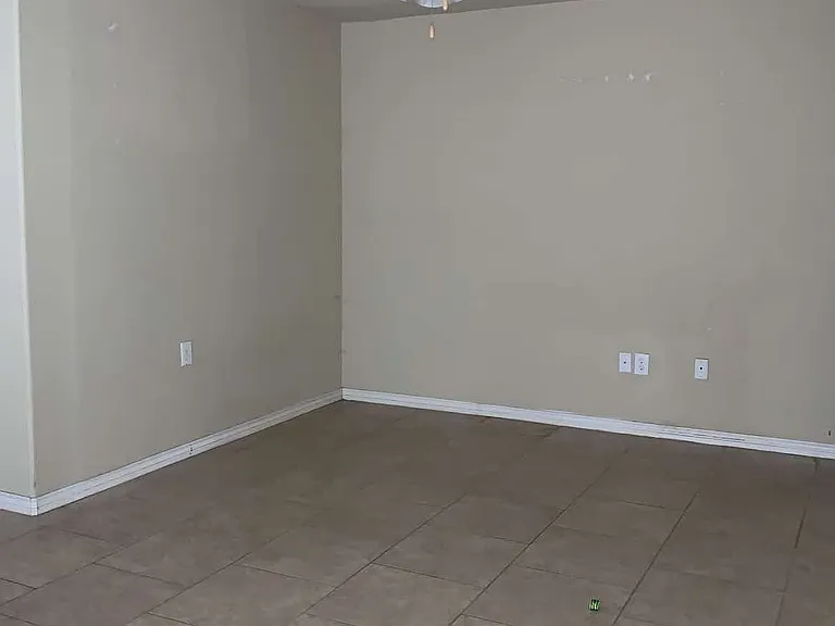 927 Parkplace Rdg — Photo 5