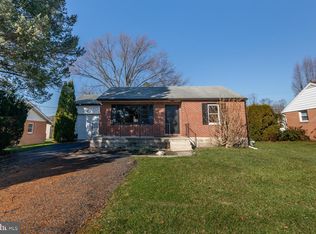 1915 Wabank Rd, Lancaster, PA 17603