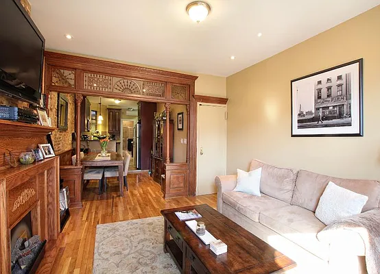 Rented by Warburg | media 9