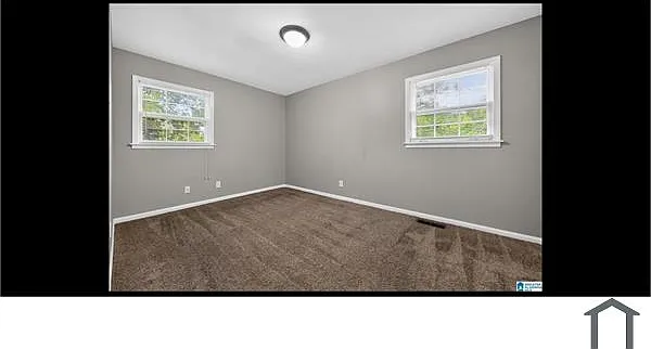 1613 Barrington Ln NE — Photo 7