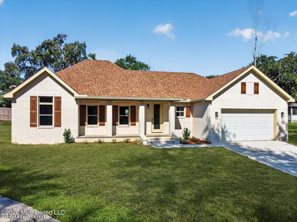 6632 Alii Pl, Diamondhead, MS 39525
