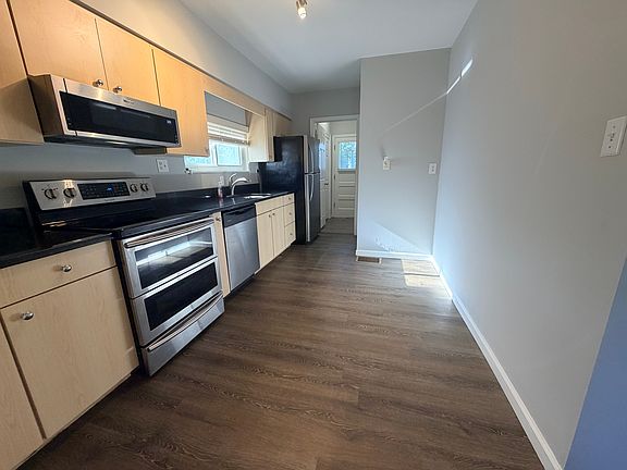 5th image of 4912 Laurel Ave