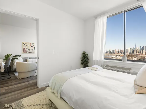 55 Jordan Avenue image 11 of 24