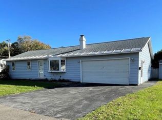 214 Allen Rd, North Syracuse, NY 13212