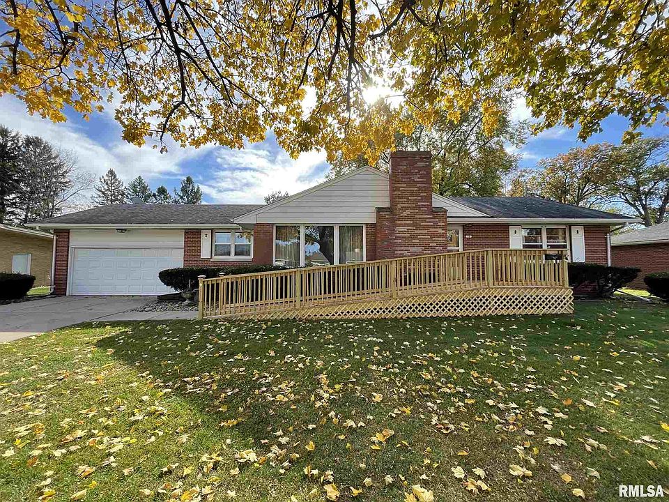 1st image of 70 Circle Dr