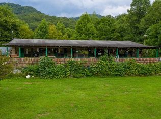 674 Frazier Rd, Franklin, NC 28734