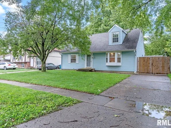 1951 Stonehenge Rd, Springfield, IL 62702