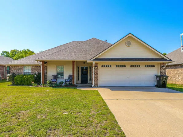 11195 Water Oak Dr, Flint, TX 75762