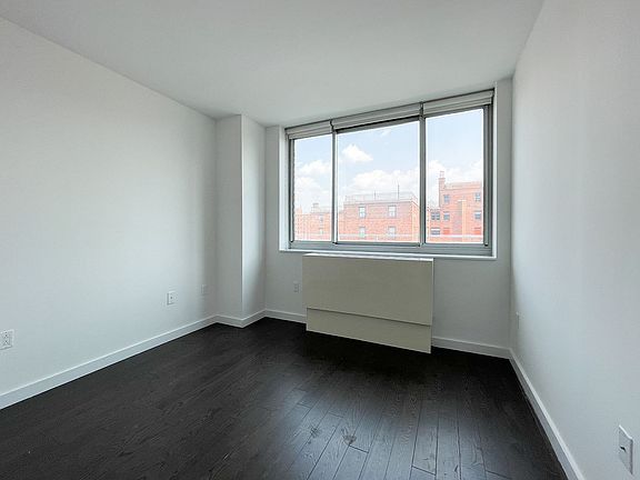 5th image of 310 E 2nd St #D9