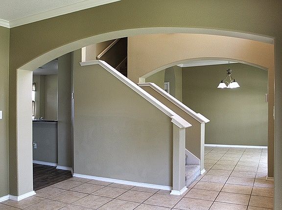 3rd image of 10606 Kirby Dr