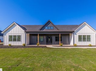 3392 Fairview Rd, Fountain Inn, SC 29644