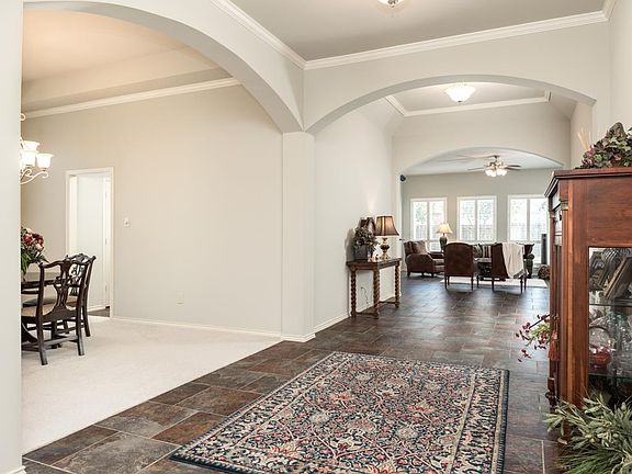 5th image of 2313 Lilac Breeze Ln