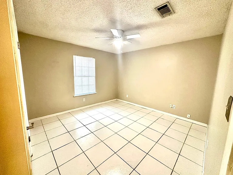 1791 Salem Ave — Photo 9