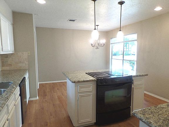 4th image of 3219 Lake Stream Dr