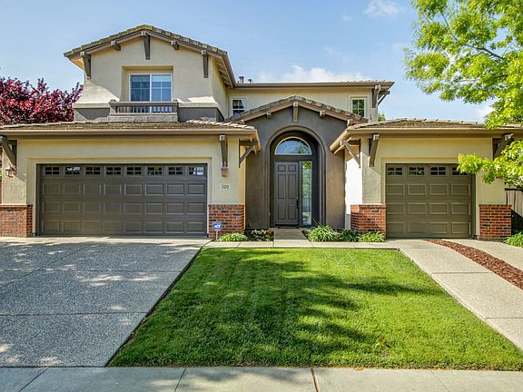 2nd image of 301 Orrington Cir