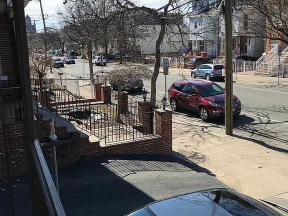 4th image of 315 Clifton Ave APT 1