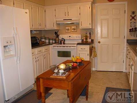 5th image of 3248 Arthur Dr