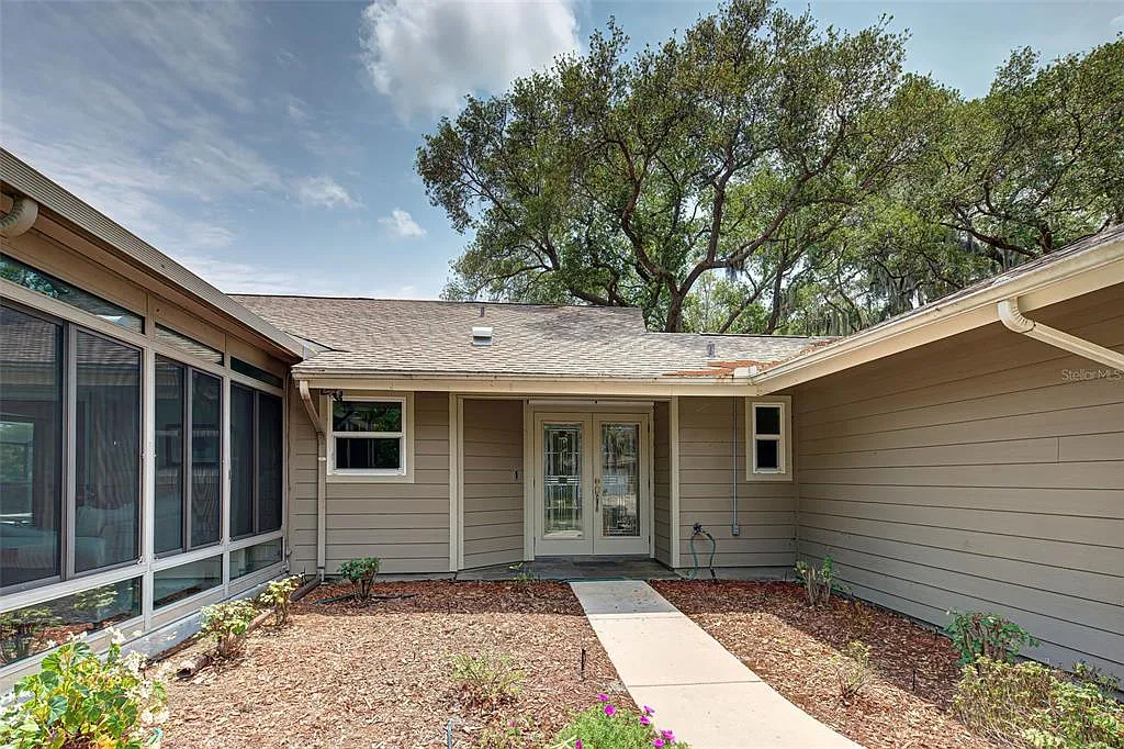 2 bed, 2.5 bath, 1683 sqft, $5,000 — Photo 3