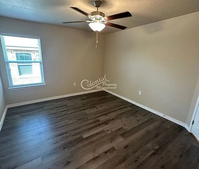 2403 Duntov Dr #B — Photo 12